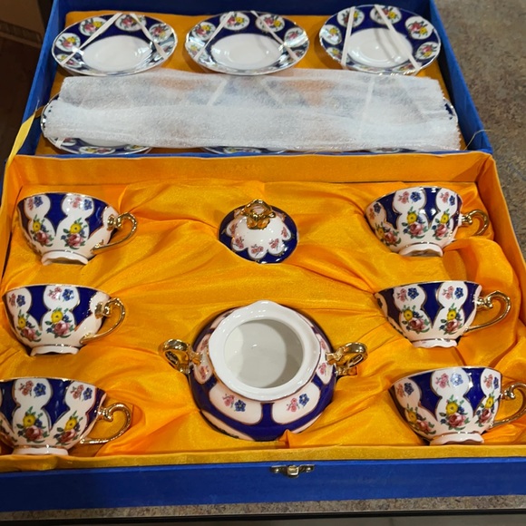 T Limoges Demitasse tea or espresso set